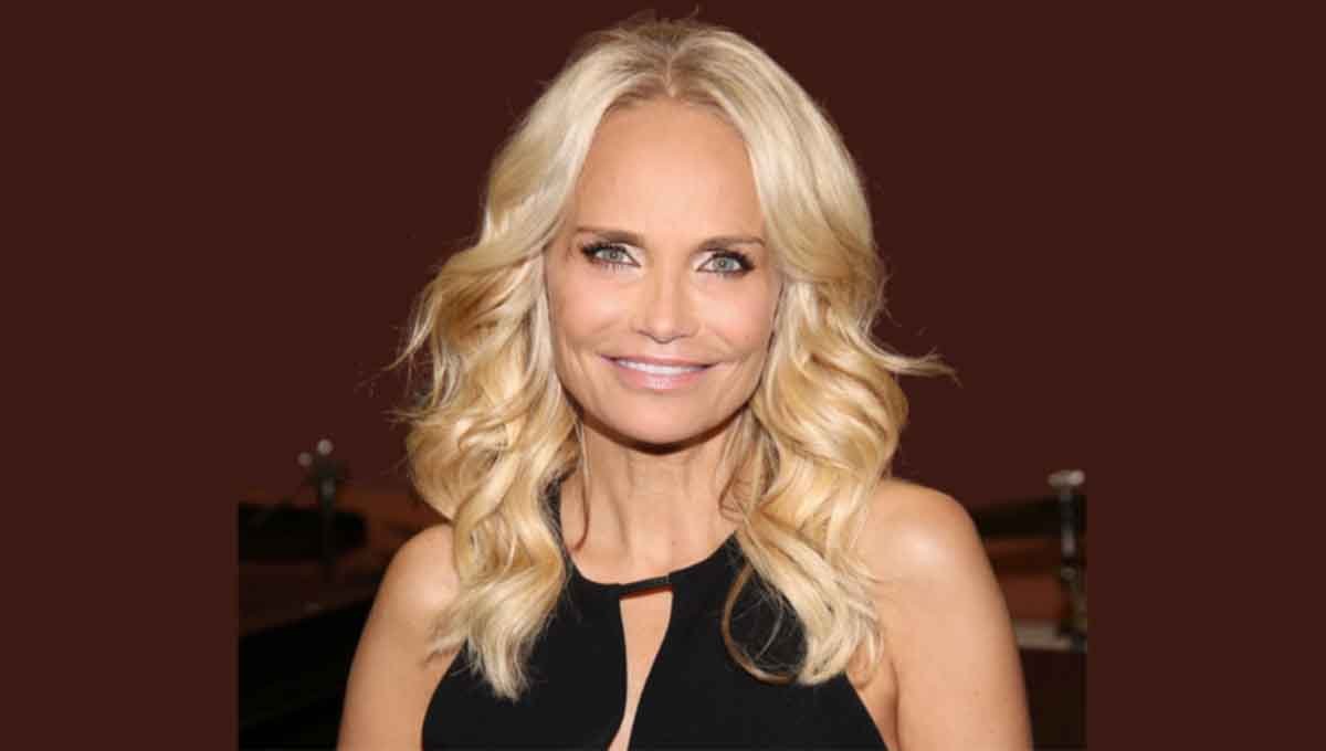 Kristin Chenoweth praises the film, Wicked