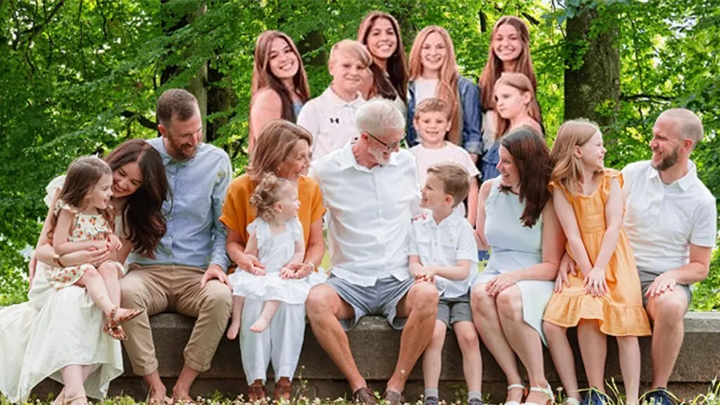 A Tale of Love, Laughter, and the Resilience of Family A Tale of Love, Laughter, and the Resilience of Family